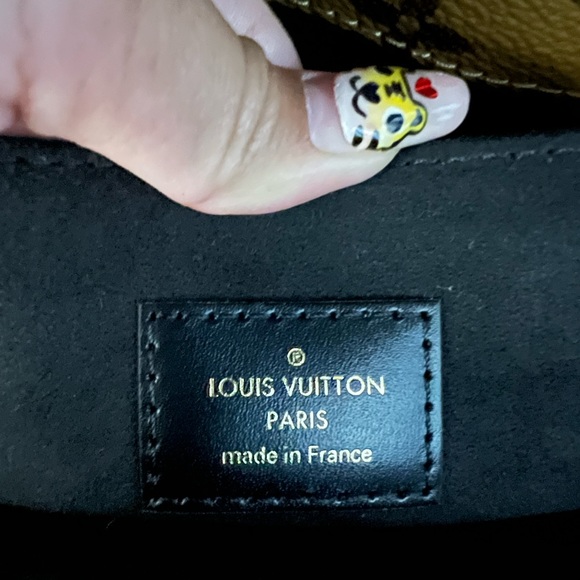 NWT Louis Vuitton Pochette Metis in Reverse Monogram (MADE IN FRANCE) DATE CODE - Picture 11 of 16